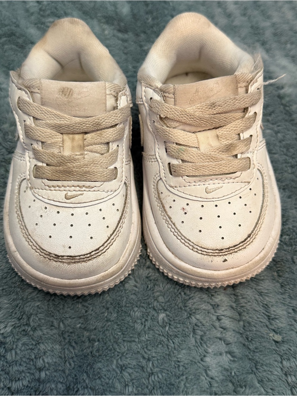 Nike baby size 4 shoes